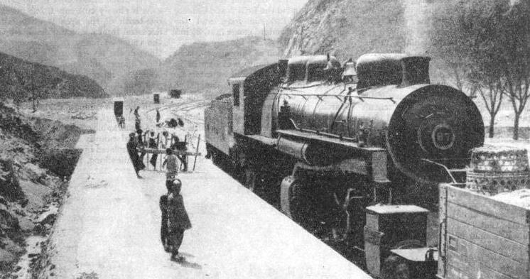 The halt at Chung-Lung-Tsau, Chinese National Railways