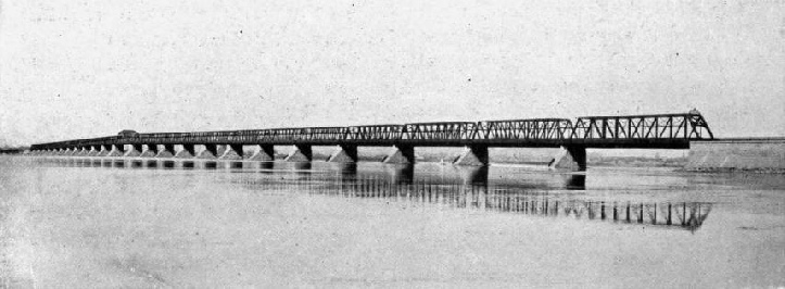 THE VICTORIA JUBILEE BRIDGE, MONTREAL, SHOWING THE NEW SUPERSTRUCTURE
