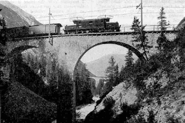 The Engadine Express ascending the spirals in the Aibula Valley