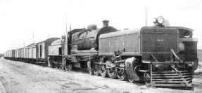 HEAVY GOODS ENGINE of the “Beyer-Garratt” employed on the lines of the Buenos Aires Great Southern Railway
