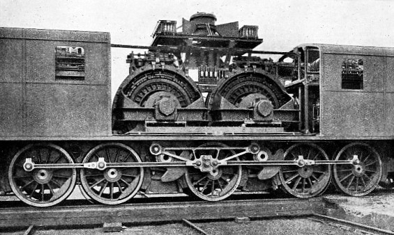 AN OERLIKON ELECTRIC “DECAPOD” (1-E-1) ON THE LOTSCHBERG RAILWAY
