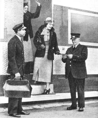 BOARDING THE streamlinded Comet train