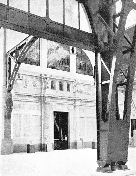 A MASSIVE STEEL SUPPORT for the central arch, Milan Central Station
