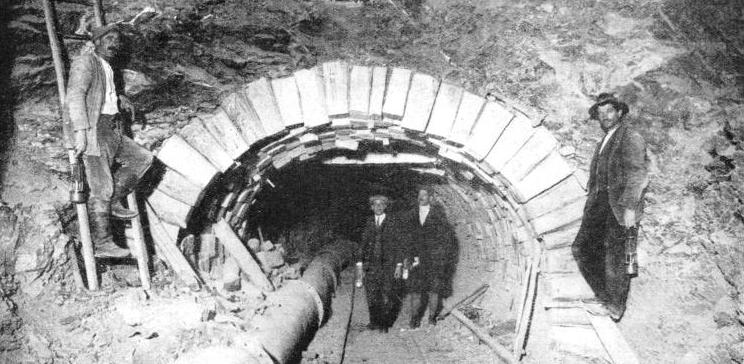 THE “ITALIAN” METHOD, used while boring through particularly difficult sections of the Apennine Tunnel