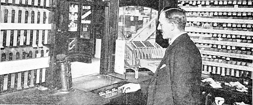 AUTOMATIC TICKET AND CHANGE MACHINES AT WESTMINSTER