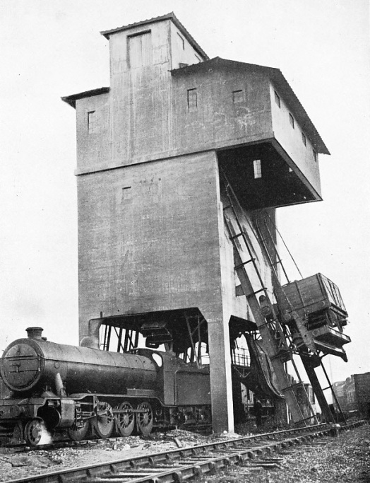 Automatic coaling stage at Hornsey Station