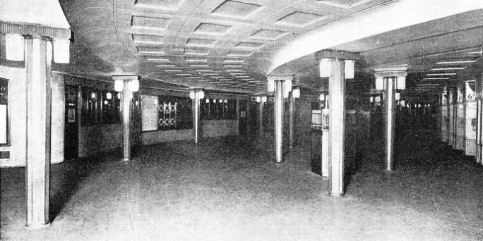 the large circular underground ticket hall at Piccadilly Station