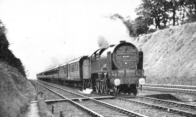 The up “Ulster Express” near Watford