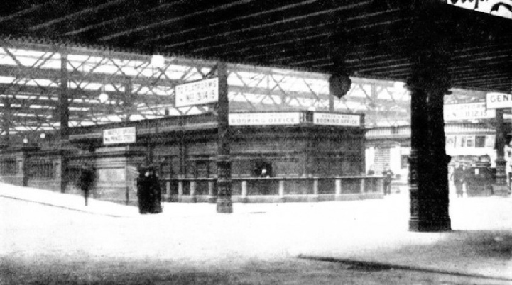 MAIN ENTRANCE TO WAVERLEY STATION AT PLATFORM LEVEL