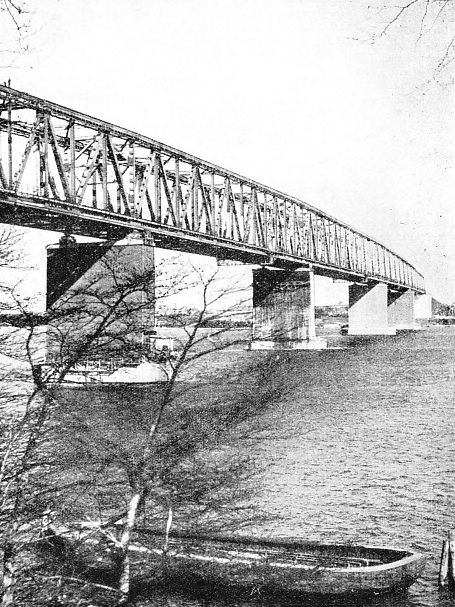 CANTILEVER CONSTRUCTION is used for the five main spans of Little Belt Bridge